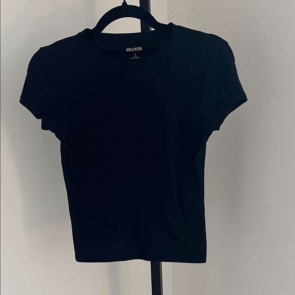 Hollister Women's Classic Black Tee